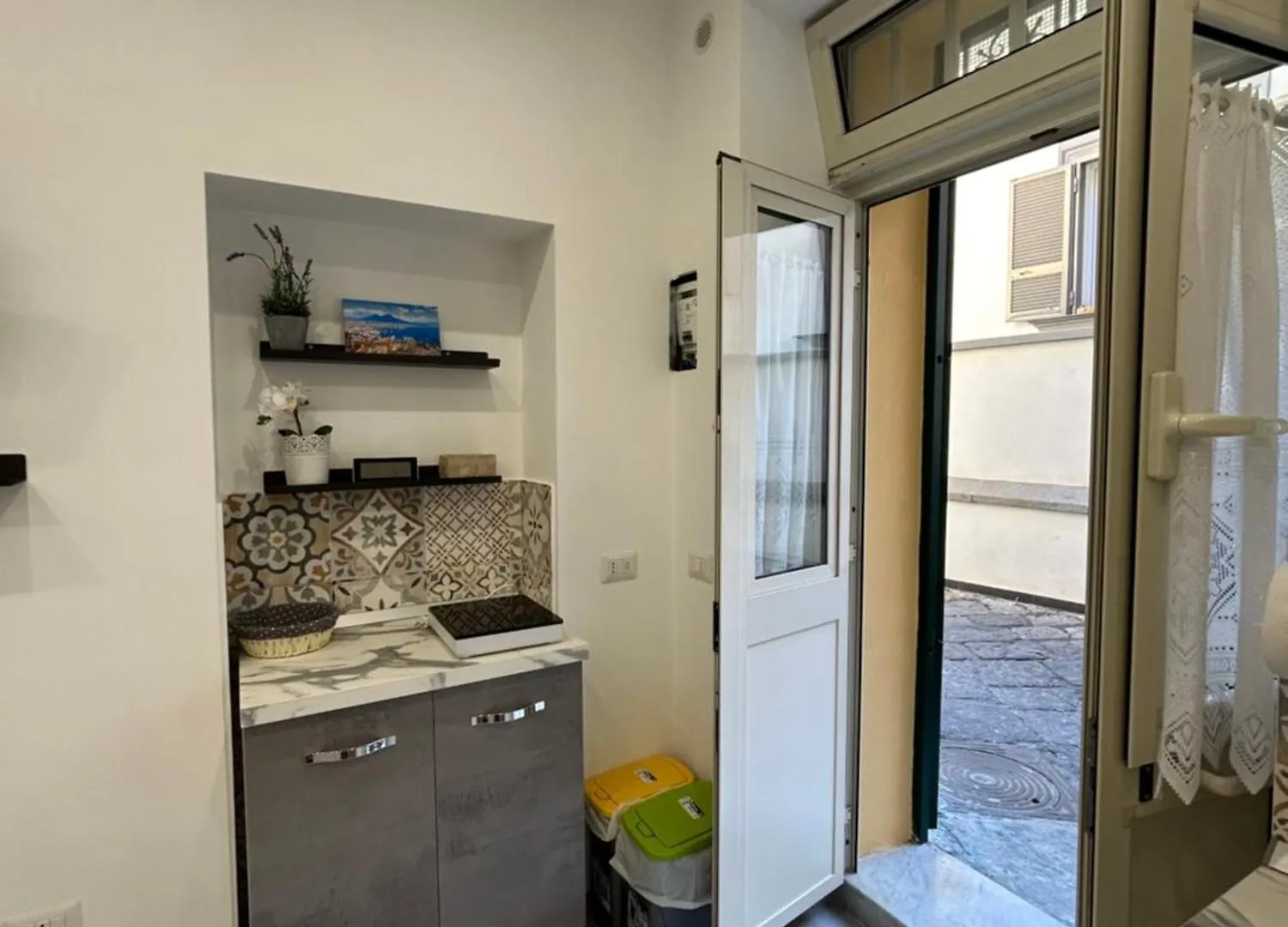 Apartment Sermoneta10 Naples Italy